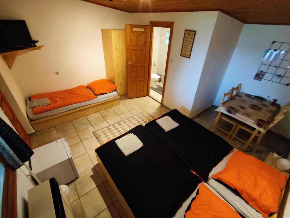 TiszafüredSuello Feszek Apartman公寓 外观 照片